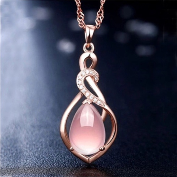 Lotus opal crystal Rose gold plated Necklace - Picture 3 of 9